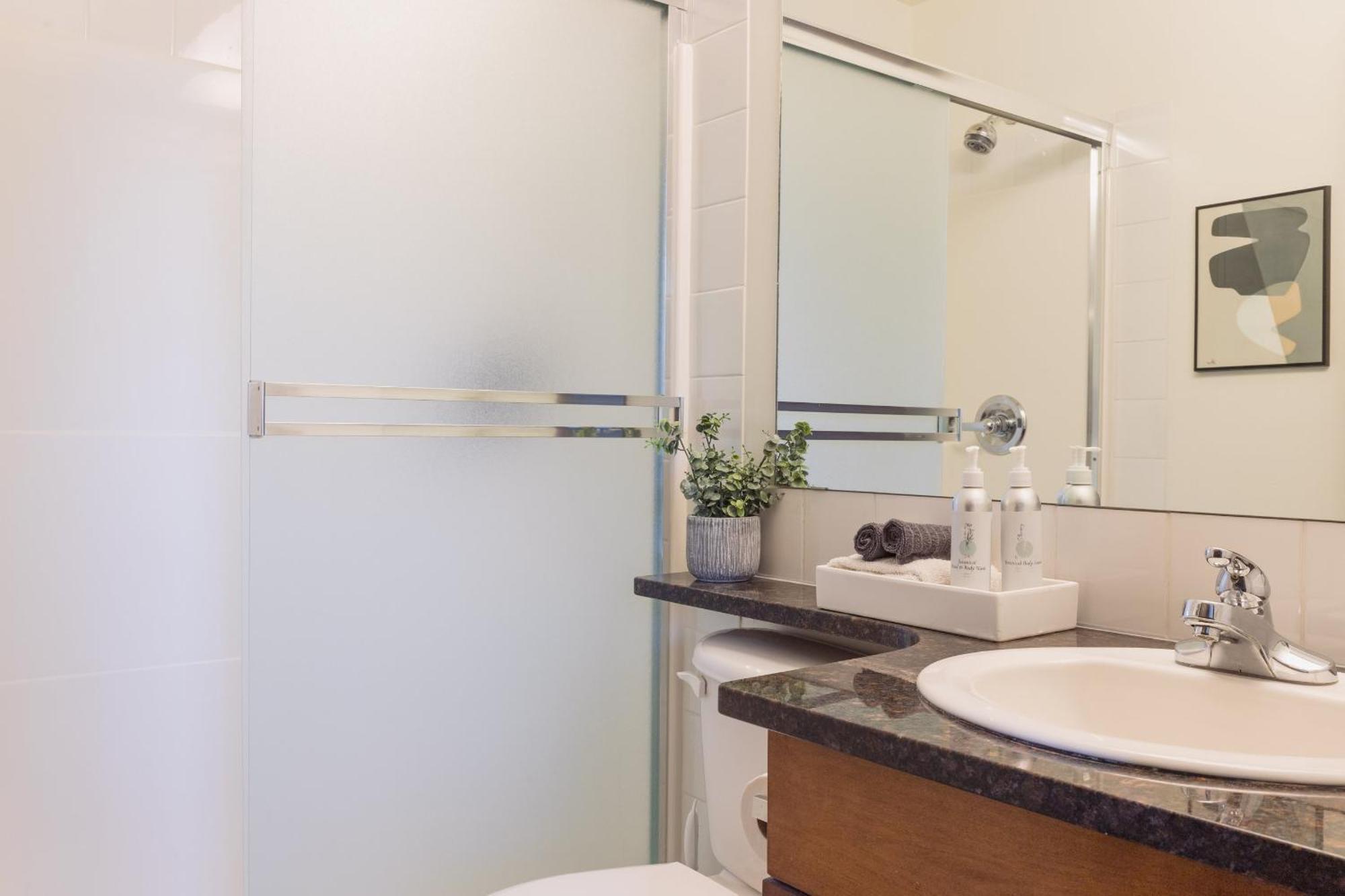 Grassihaus Mountain Getaway Apartment Canmore Ngoại thất bức ảnh